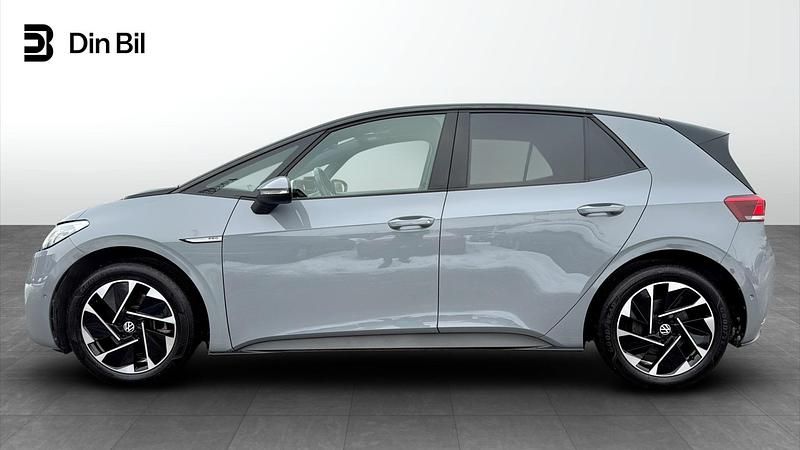 Begagnad VW ID.3 Pro Performance 150 kW (204 HK) 2023 Moonstone grey black Halvkombi