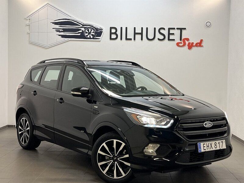 Svart Begagnad 2016 Ford Kuga ST-Line SUV | 158 500 kr (Marknadspris) - Bild 1/4