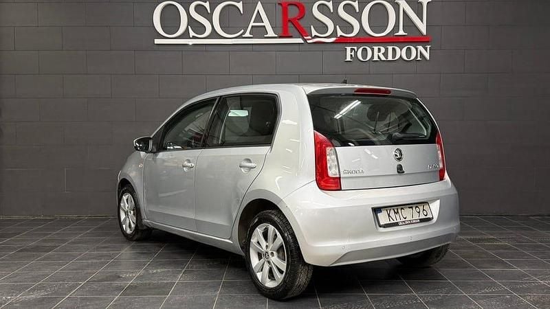 Begagnad Skoda Citigo 61 HK (44 kW) 2014 Silver Halvkombi