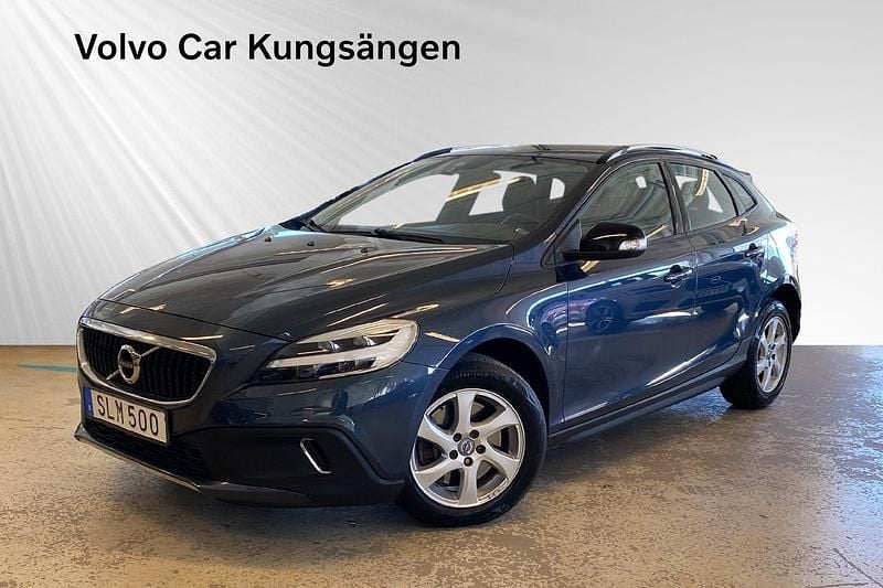 Begagnad Volvo V40 CC 151 HK (111 kW) 2019 Blå Kombi