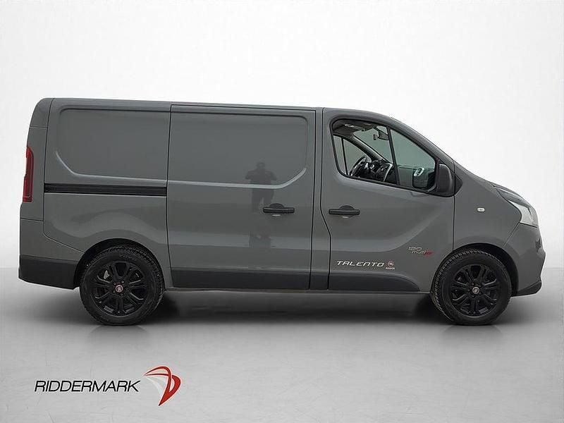 Begagnad Fiat Talento 120 HK (88 kW) 2018 Grå Minibuss