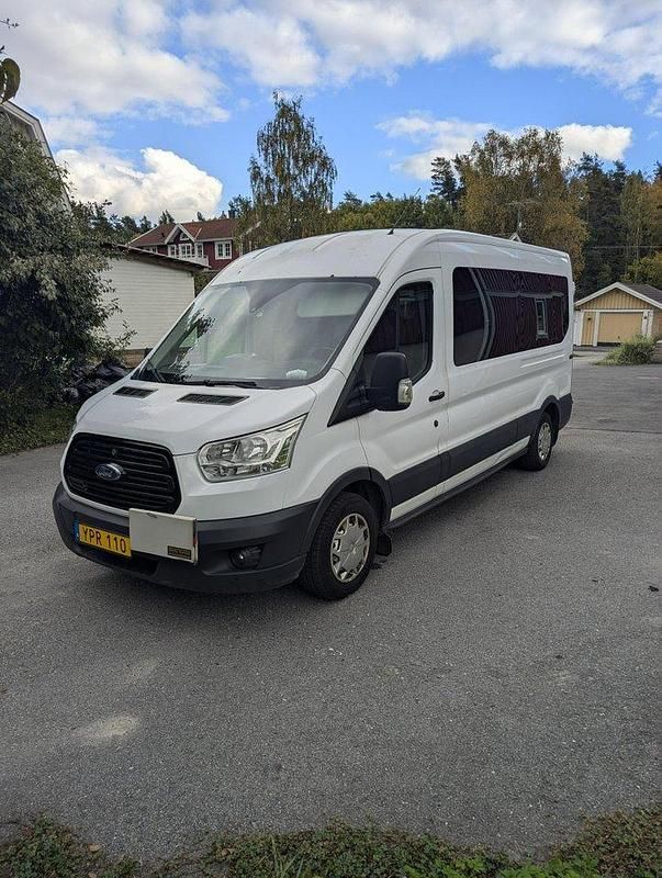 Vit Begagnad 2018 Ford Transit Kombi | 229 000 kr - Bild 1/4