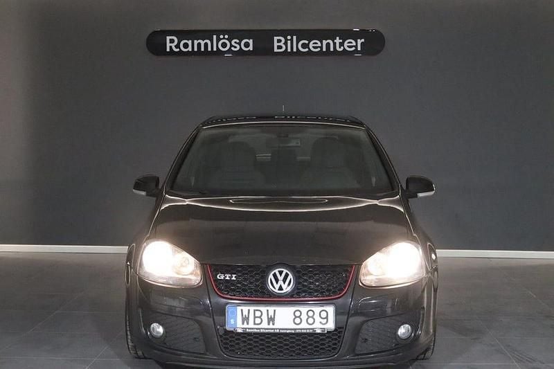 Begagnad VW Golf V GTI 200 HK (147 kW) 2006 Svart Halvkombi