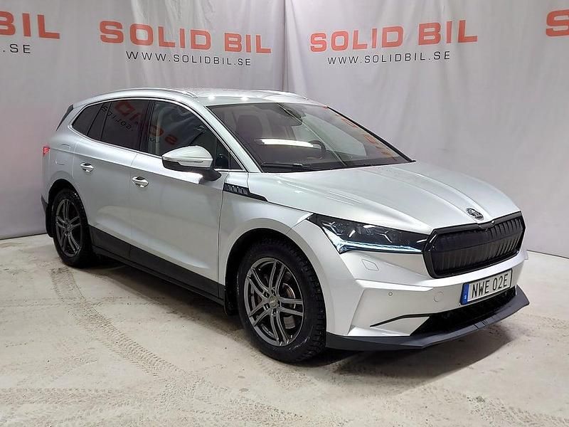 Silver Begagnad 2023 Skoda Enyaq iV SUV | 359 900 kr (Bra pris) - Bild 1/4