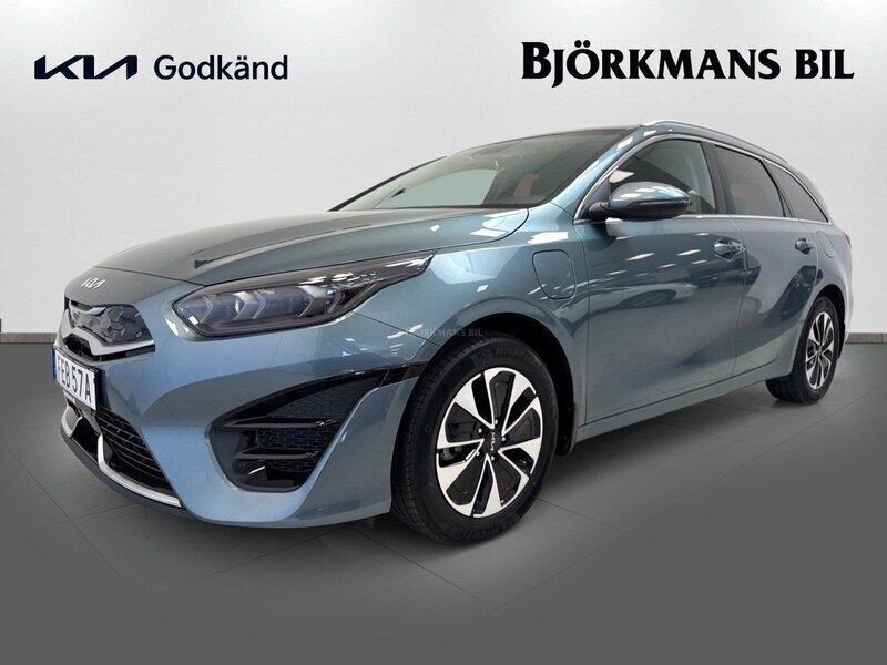 Grå Begagnad 2024 Kia Ceed Sportswagon Advance Kombi | 339 900 kr (Dyr) - Bild 1/4