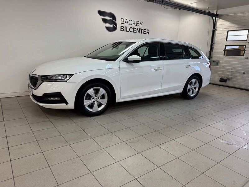 Vit Begagnad 2021 Skoda Octavia G-TEC Ambition Kombi | 149 800 kr (Marknadspris) - Bild 1/4