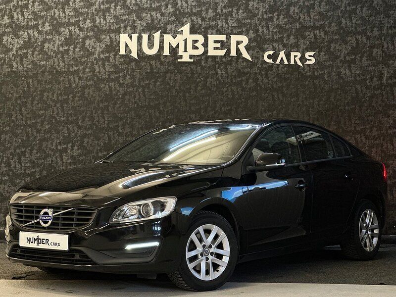 Svart Begagnad 2017 Volvo S60 Kinetic Sedan | 169 900 kr (Marknadspris) - Bild 1/4