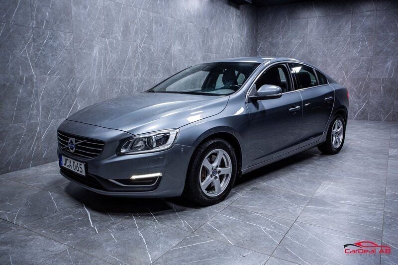 Begagnad Volvo S60 Momentum 191 HK (140 kW) 2016 Grå Sedan