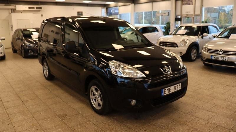 Svart Begagnad 2010 Peugeot Partner Van | 29 900 kr (Lite dyr) - Bild 1/4