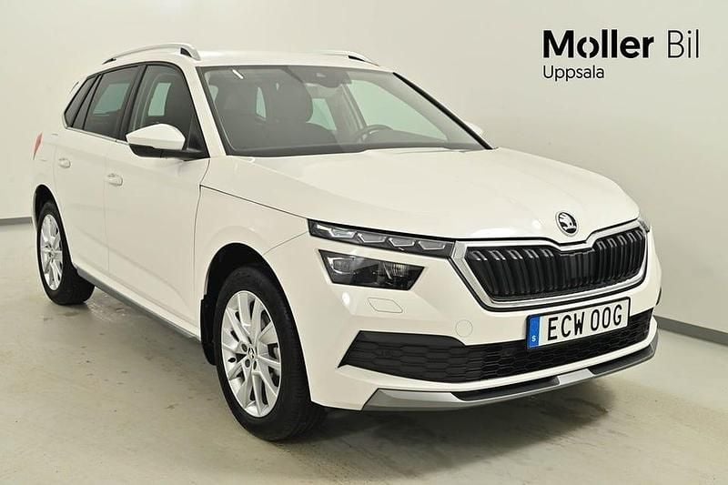 Vit (candy white) Begagnad 2023 Skoda Kamiq Adventure SUV | 209 000 kr (Marknadspris) - Bild 1/4