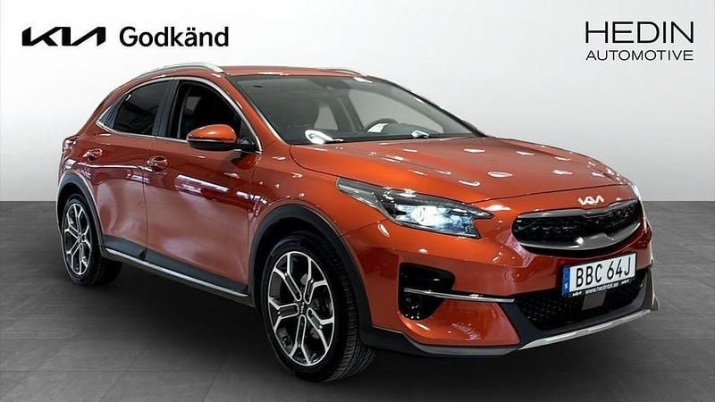 Begagnad Kia XCeed Advance 105 HK (77 kW) 2022 Orange SUV