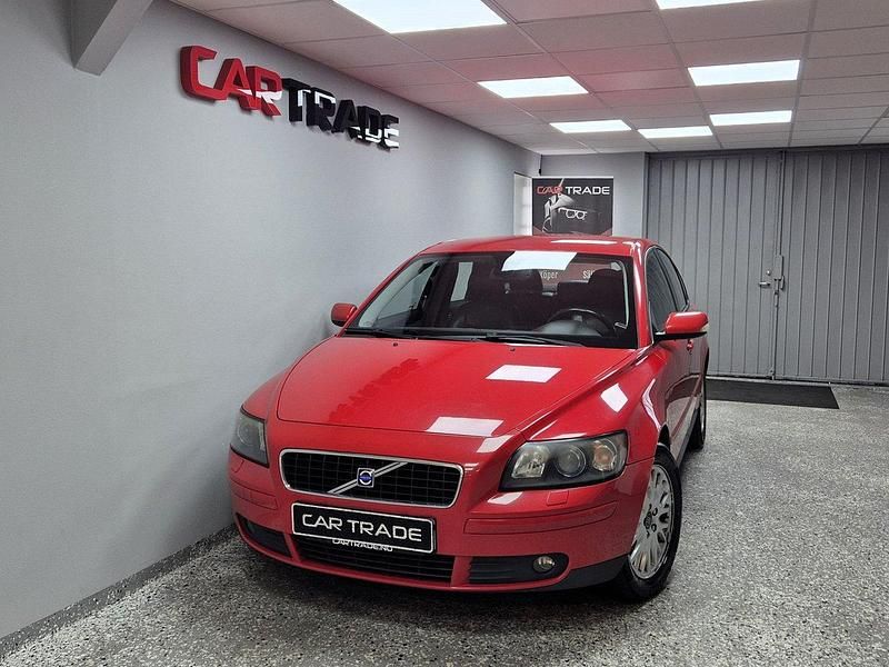 Begagnad 2004 Volvo S40 Sedan | 39 900 kr (Lite dyr) - Bild 1/4