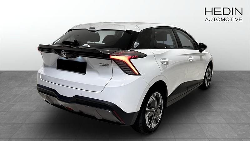 Begagnad MG MG4 EV 125 kW (170 HK) 2024 Vit Halvkombi
