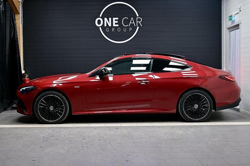 Begagnad Mercedes CLE300 AMG 204 HK (150 kW) 2024 Röd Sportkupé