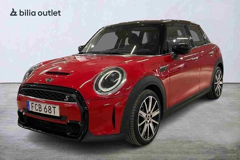 Röd Begagnad 2022 Mini Cooper S Halvkombi | 259 900 kr (Marknadspris) - Bild 1/1