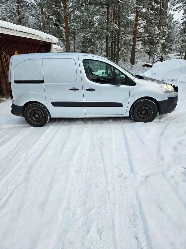 Begagnad Citroën Berlingo 90 HK (66 kW) 2014 Minibuss