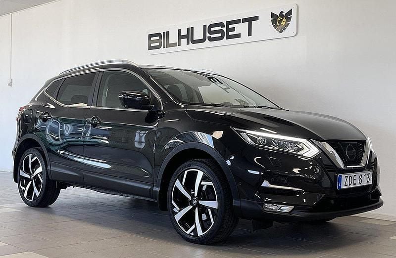 Svart Begagnad 2017 Nissan Qashqai Tekna SUV | 159 900 kr (Marknadspris) - Bild 1/4