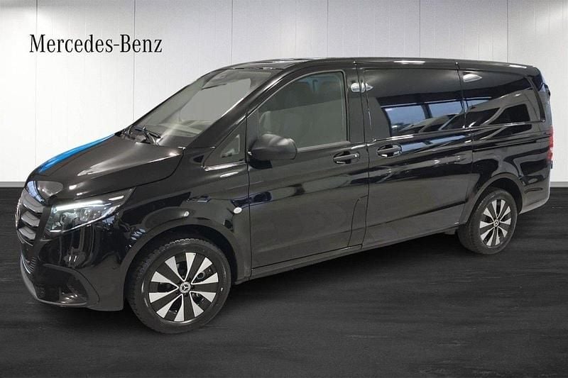 Svart (black) Ny 2025 Mercedes Vito Minibuss | 729 875 kr - Bild 1/4