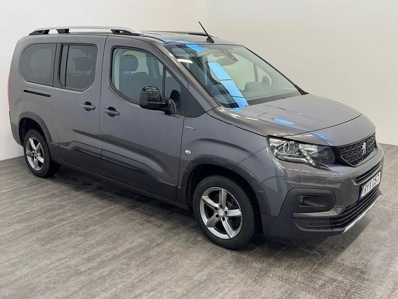 Grå Begagnad 2019 Peugeot Rifter GT-line Minibuss | 219 000 kr (Superpris) - Bild 1/4