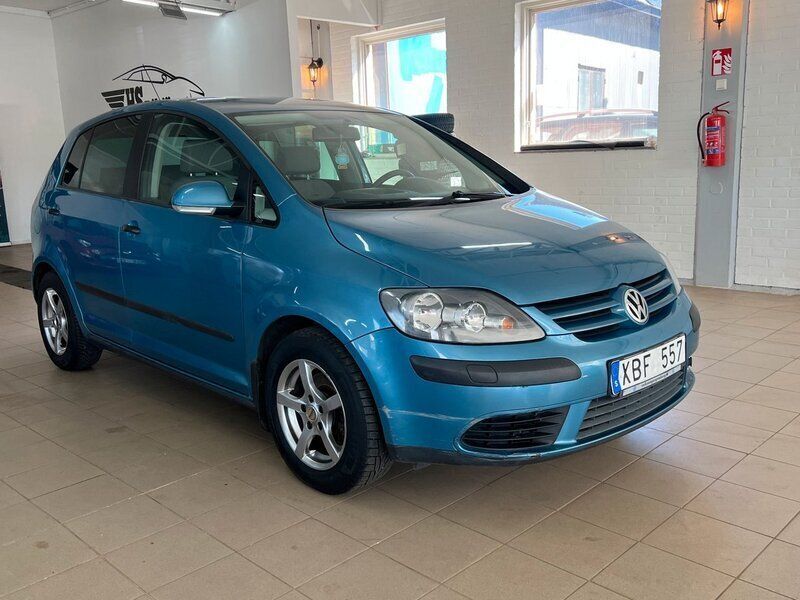 Ljusblå (blå) Begagnad 2006 VW Golf Plus Cross Trendline Minibuss | 26 900 kr (Dyr) - Bild 1/4
