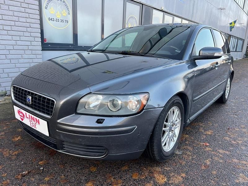 Grå Begagnad 2007 Volvo V50 Kombi | 18 999 kr (Bra pris) - Bild 1/4