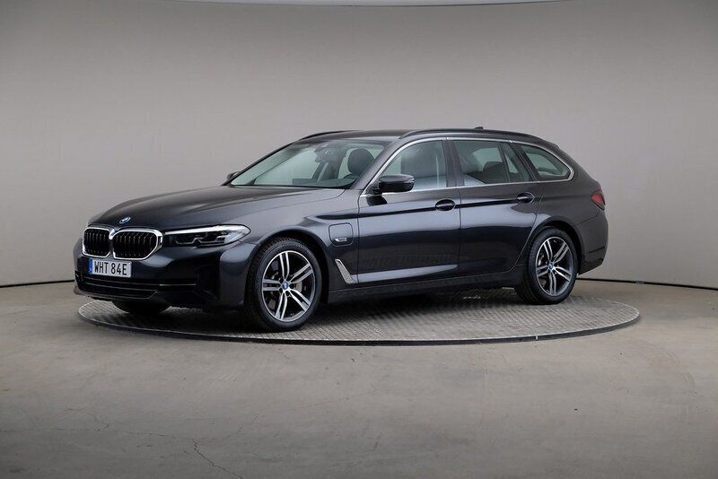 Grå Begagnad 2022 BMW 530e Kombi | 409 000 kr (Bra pris) - Bild 1/4