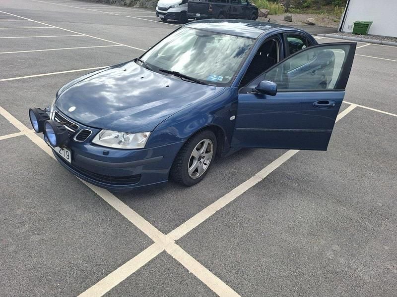 Blå Begagnad 2007 Saab 9-3 Linear Sedan | 14 500 kr (Superpris) - Bild 1/4
