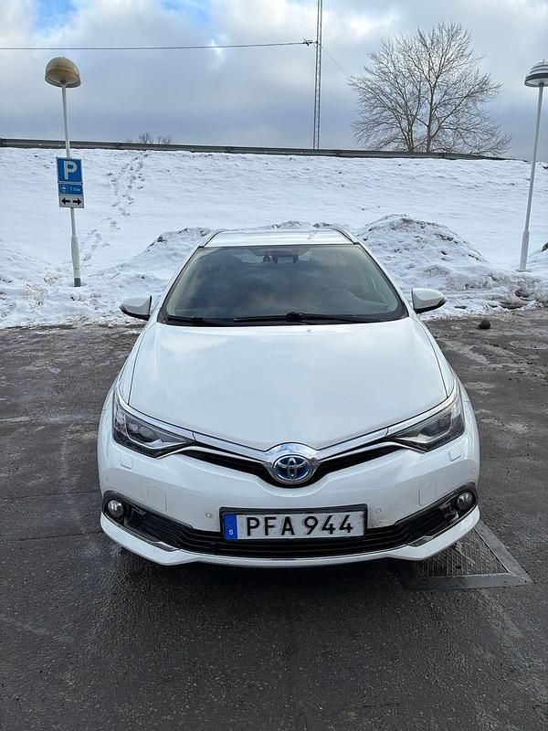 Begagnad Toyota Auris Touring Sports 136 HK (100 kW) 2017 Kombi