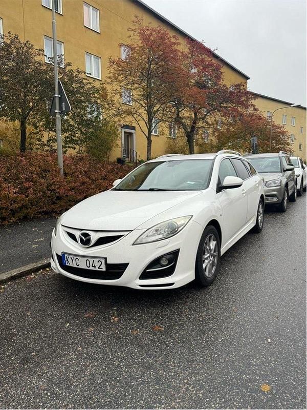 Vit Begagnad 2010 Mazda 6 Kombi | 41 000 kr (Marknadspris) - Bild 1/3