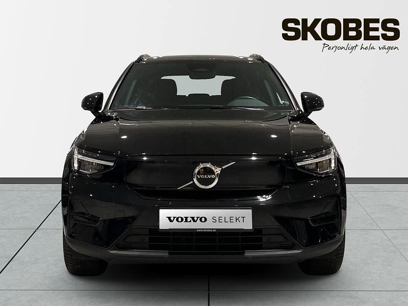 Begagnad Volvo XC40 Core 175 kW (238 HK) 2023 Svart SUV