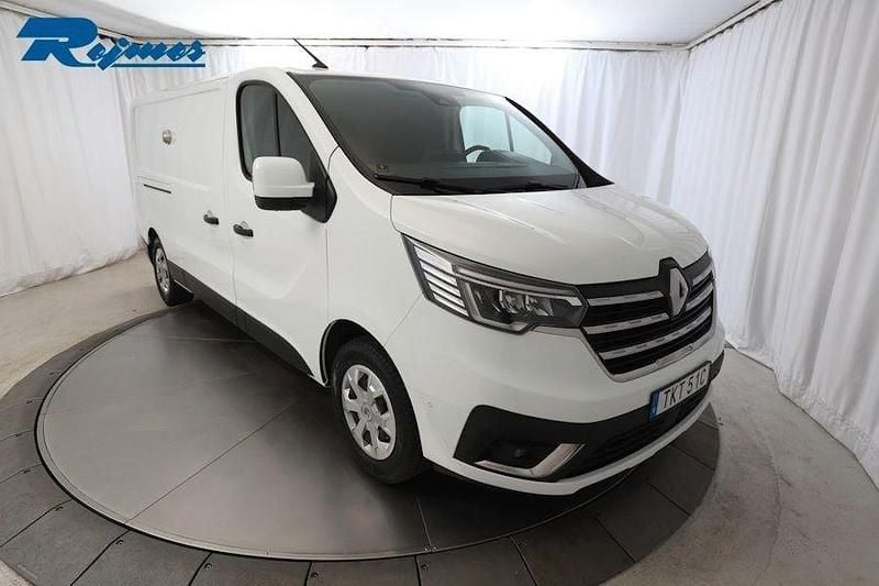 Vit Begagnad 2024 Renault Trafic Van | 349 800 kr (Lite dyr) - Bild 1/4