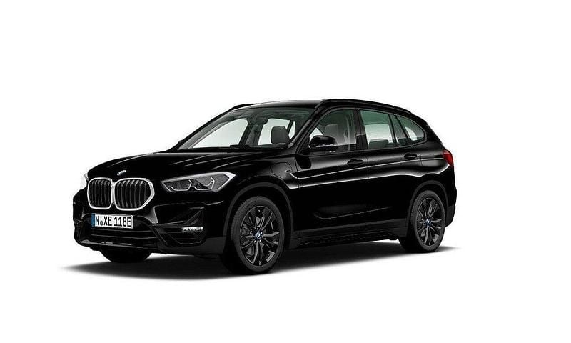 Svart (svart ii) Begagnad 2022 BMW X1 Sport Line SUV | 309 900 kr (Marknadspris) - Bild 1/2
