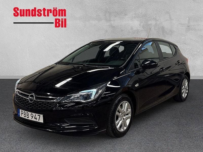 Svart Begagnad 2016 Opel Astra Enjoy Halvkombi | 99 900 kr (Marknadspris) - Bild 1/3