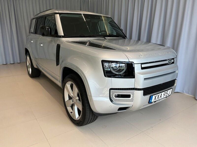 Grå Begagnad 2024 Land Rover Defender SUV | 1 204 000 kr (Marknadspris) - Bild 1/4
