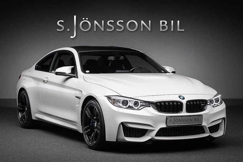 Alpine white Begagnad 2016 BMW M4 Sportkupé | 539 000 kr - Bild 1/4