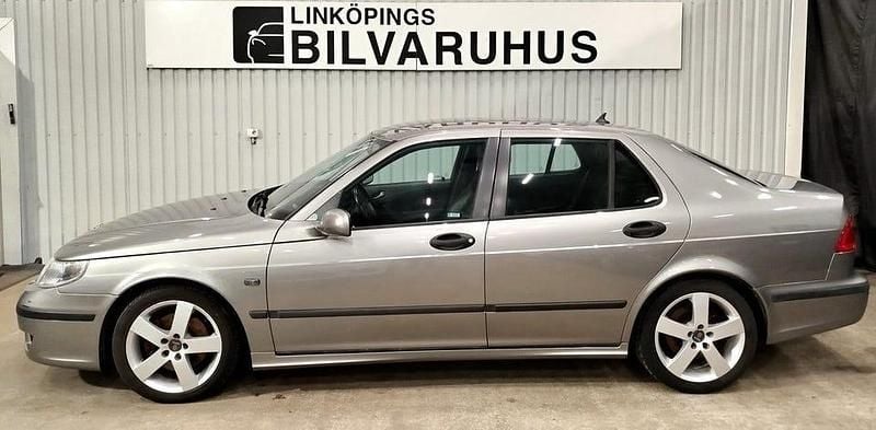 Grå Begagnad 2005 Saab 9-5 Aero Sedan | 64 900 kr - Bild 1/4