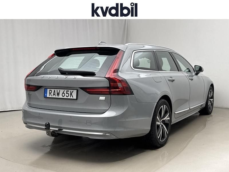 Begagnad Volvo V90 2024 Grå Kombi