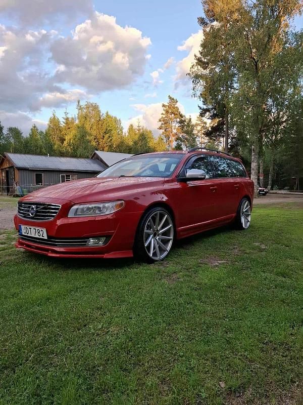 Begagnad 2011 Volvo V70 Kombi | 59 900 kr (Marknadspris) - Bild 1/4