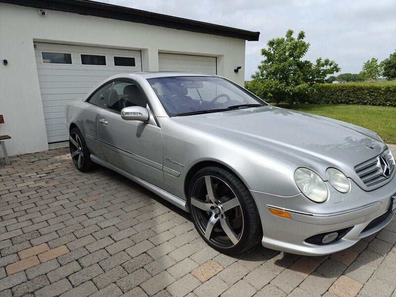 Silver Begagnad 2003 Mercedes CL55 AMG AMG Sportkupé | 179 000 kr - Bild 1/4