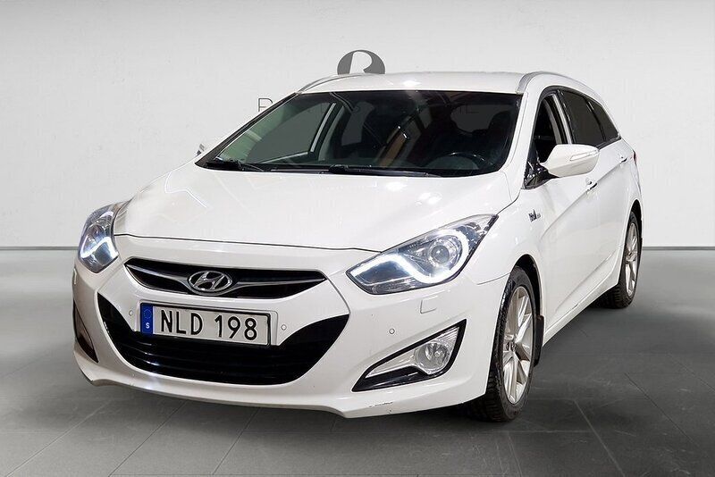 Vit Begagnad 2013 Hyundai i40 Kombi | 94 900 kr (Marknadspris) - Bild 1/3