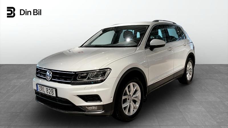 Pure white Begagnad 2020 VW Tiguan SUV | 254 900 kr (Bra pris) - Bild 1/4