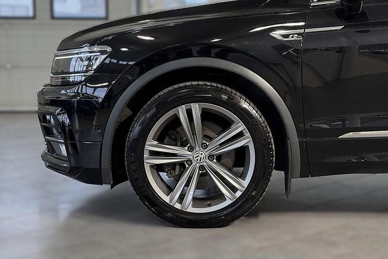 Begagnad VW Tiguan Allspace Executive 190 HK (139 kW) 2018 Svart SUV