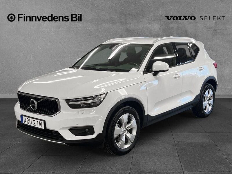 Vit Begagnad 2020 Volvo XC40 Momentum SUV | 309 000 kr (Marknadspris) - Bild 1/4