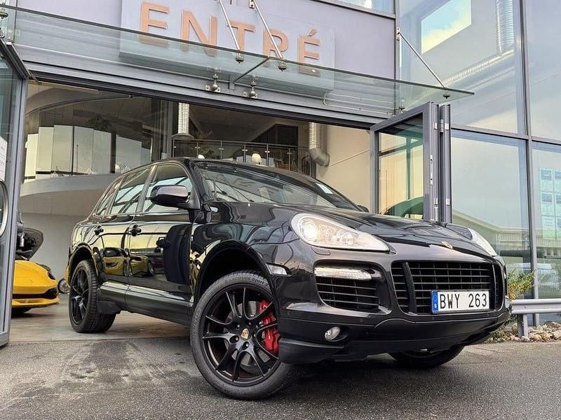 Begagnad Porsche Cayenne Turbo 500 HK (367 kW) 2008 Svart SUV