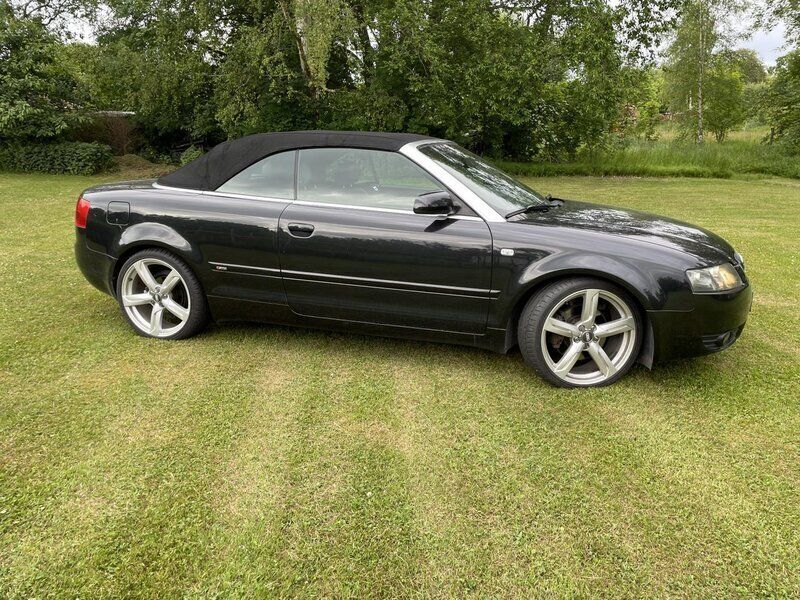 Svart Begagnad 2005 Audi A4 Cabriolet S-Line Cab | 69 000 kr (Marknadspris) - Bild 1/4