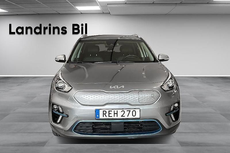 Begagnad Kia e-Niro Advance 150 kW (204 HK) 2021 Grå (silver) SUV
