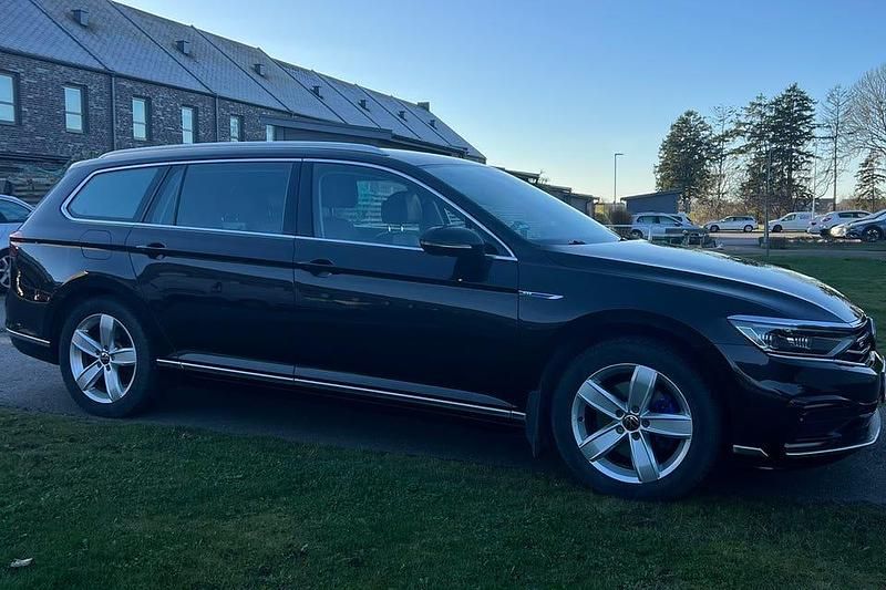 Begagnad VW Passat GTE 218 HK (160 kW) 2020 Kombi