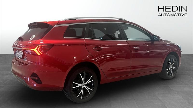 Begagnad MG MG5 EV Luxury 114 kW (156 HK) 2022 Röd Kombi