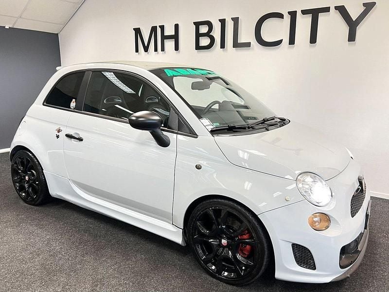 Begagnad 2014 Abarth 595C Turismo Cab | 129 900 kr - Bild 1/4