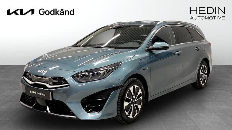 Grå Begagnad 2024 Kia Ceed Sportswagon Advance Kombi | 309 900 kr (Lite dyr) - Bild 1/4